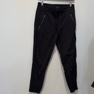 Women’s Athleta trekki north joggers